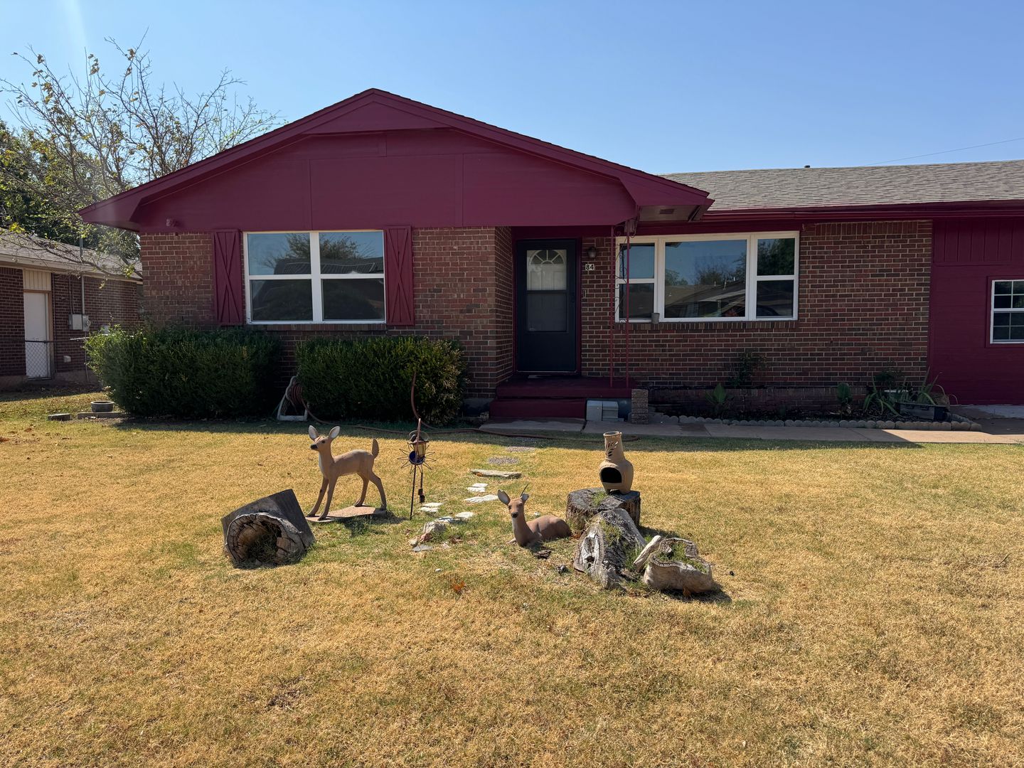 Lawton House: 84 SW 45th