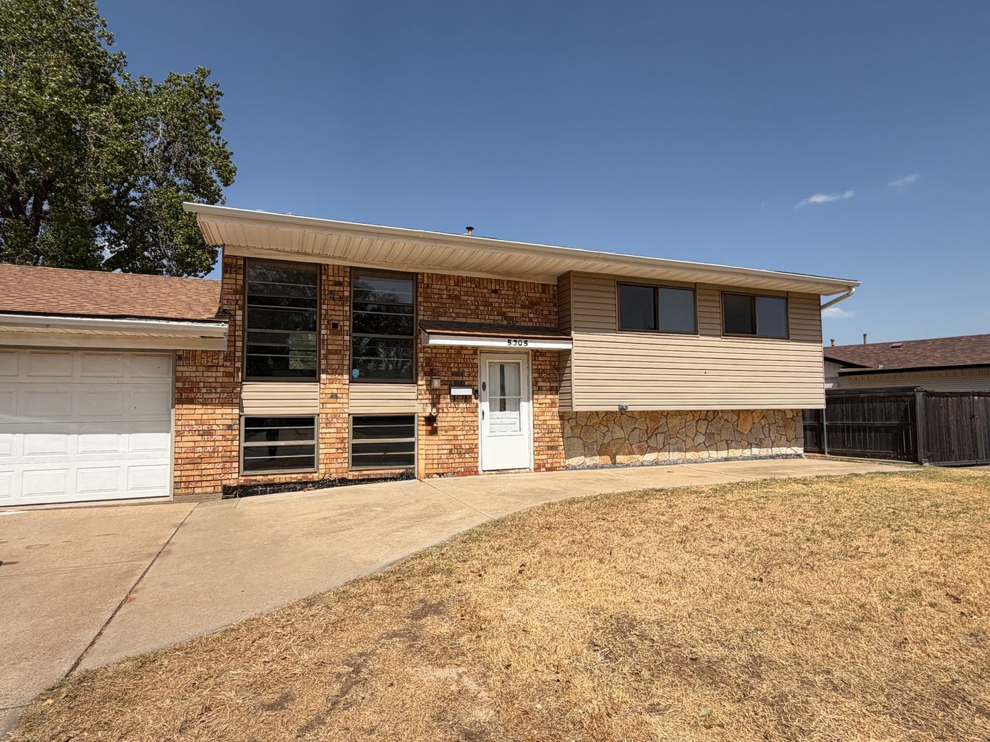 Lawton House: 5305 NW Ash