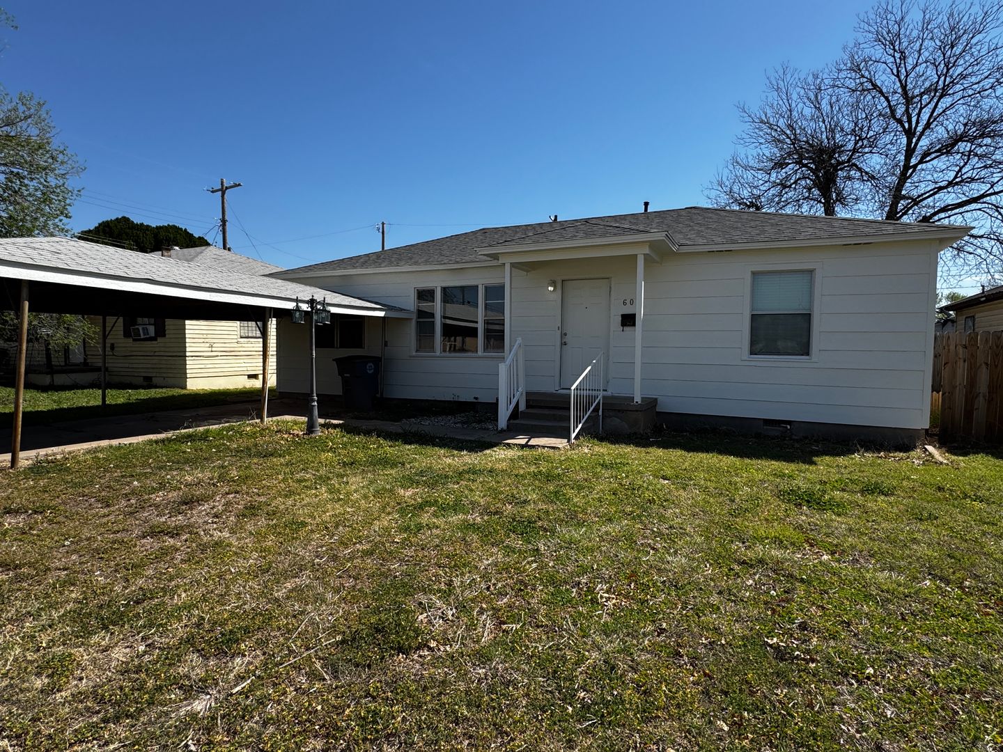 Lawton House: 606 SW 26th Place