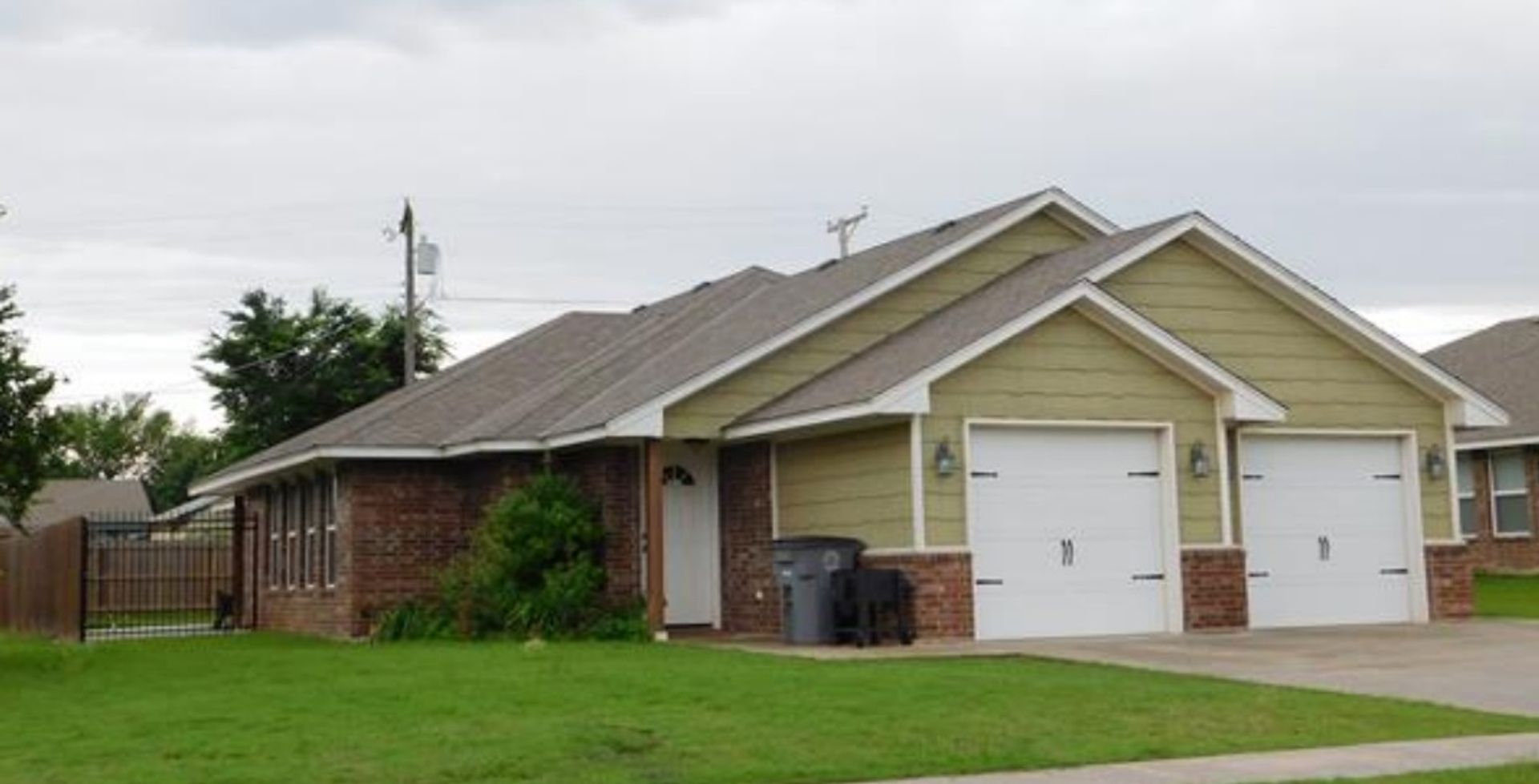 Lawton Apartment: 2422 SW A Ave