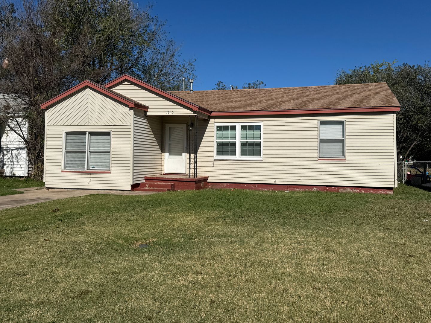 Lawton House: 1605 NW Williams