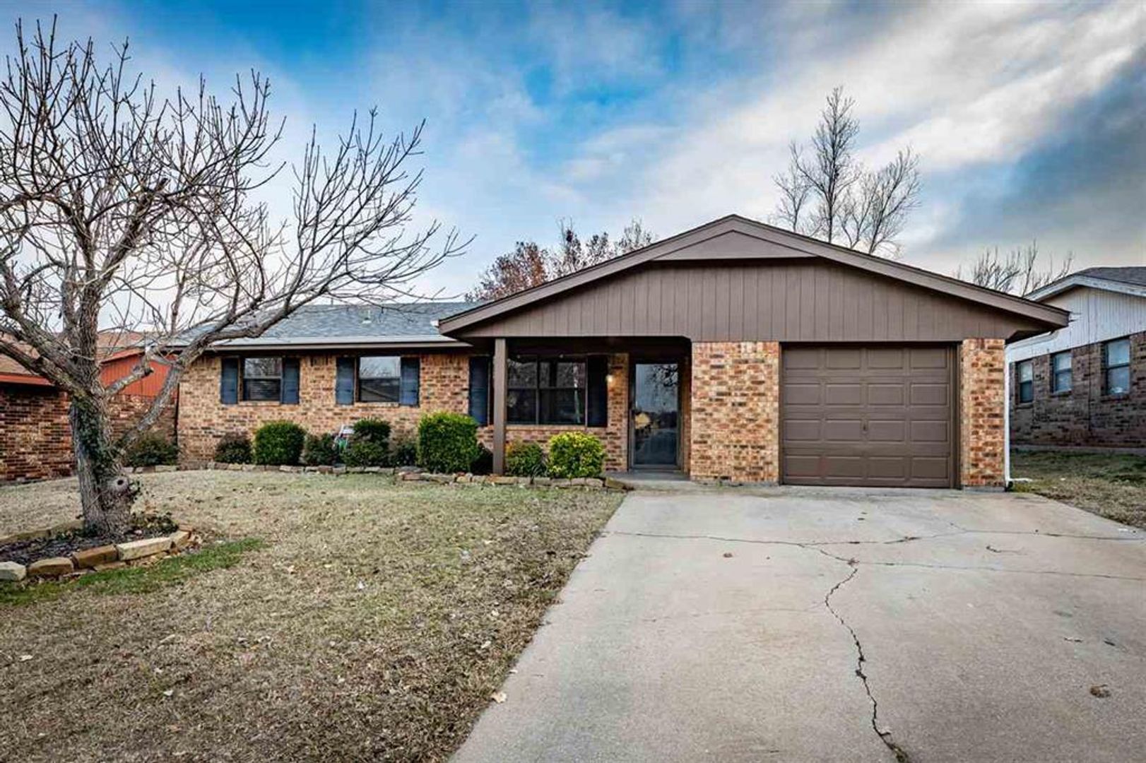 Lawton House: 4823 SE Tattershall