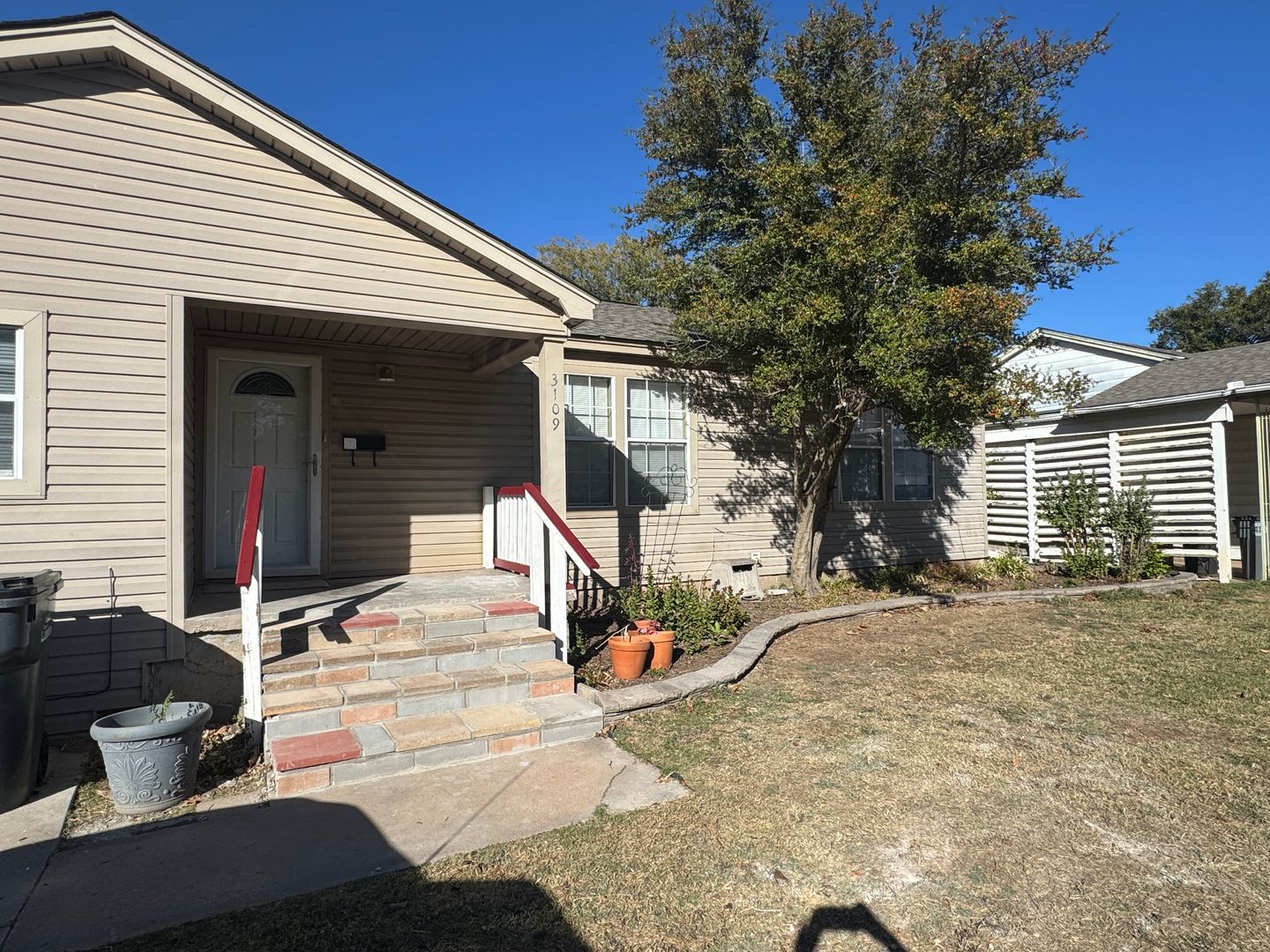 Lawton House: 3109 NW Liberty Ave