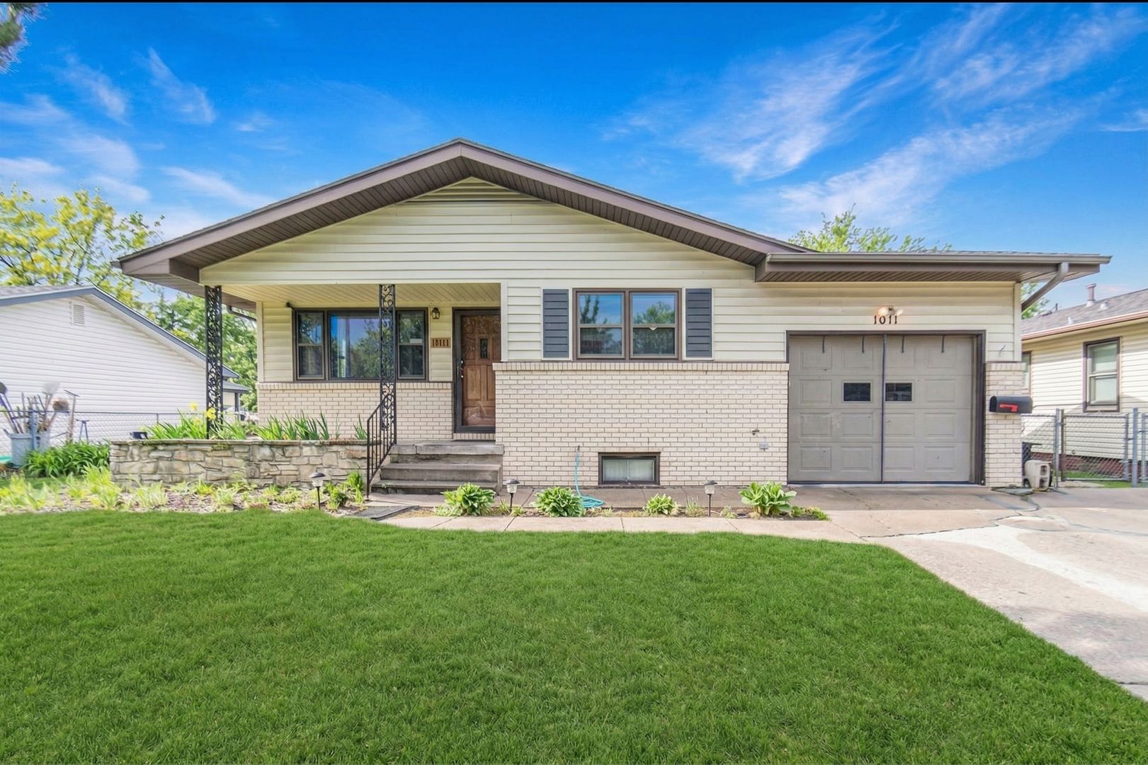 Junction City House: 1011 Skyline Dr