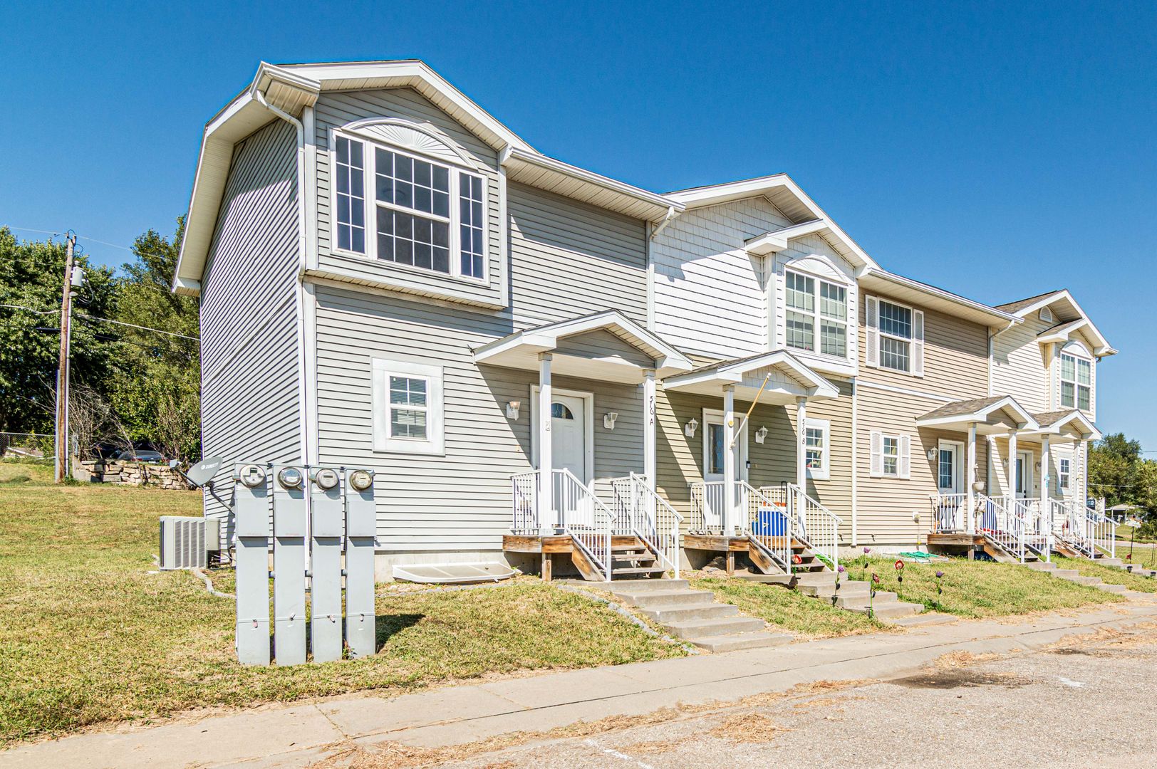 Junction City House: 516 Jerry Dr. Apt A