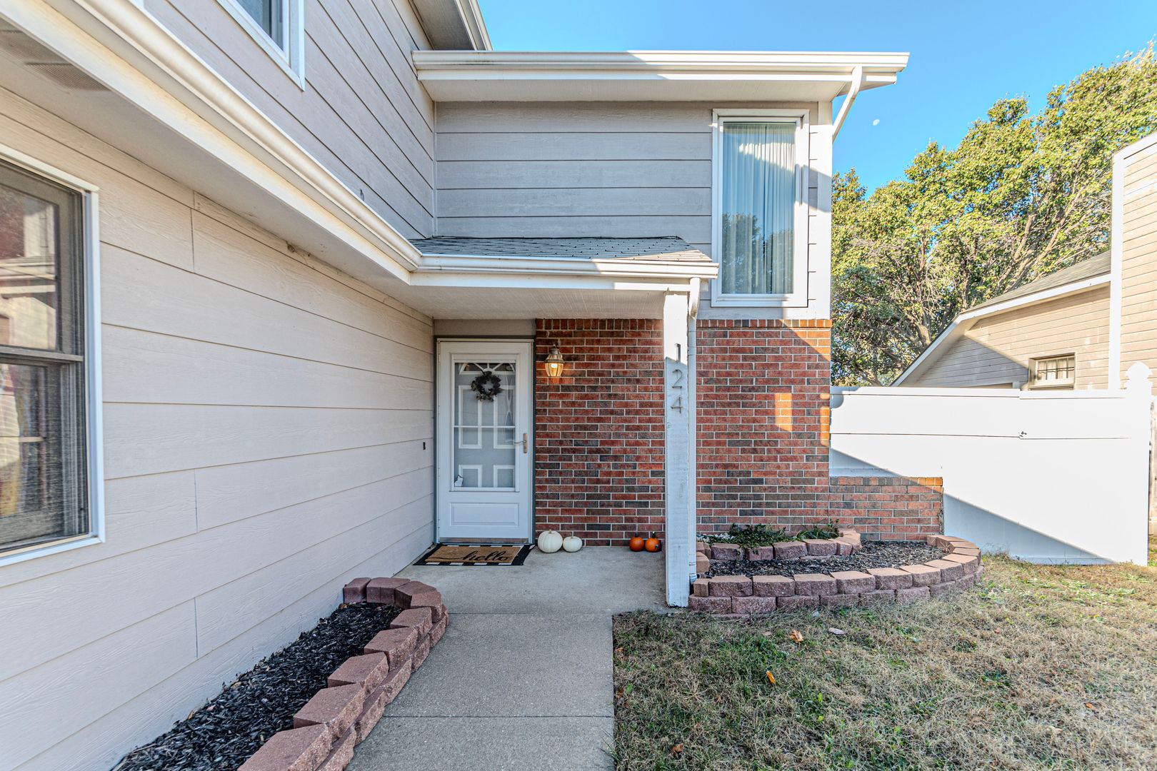 Junction City Townhome: 124 Commanche Ct.