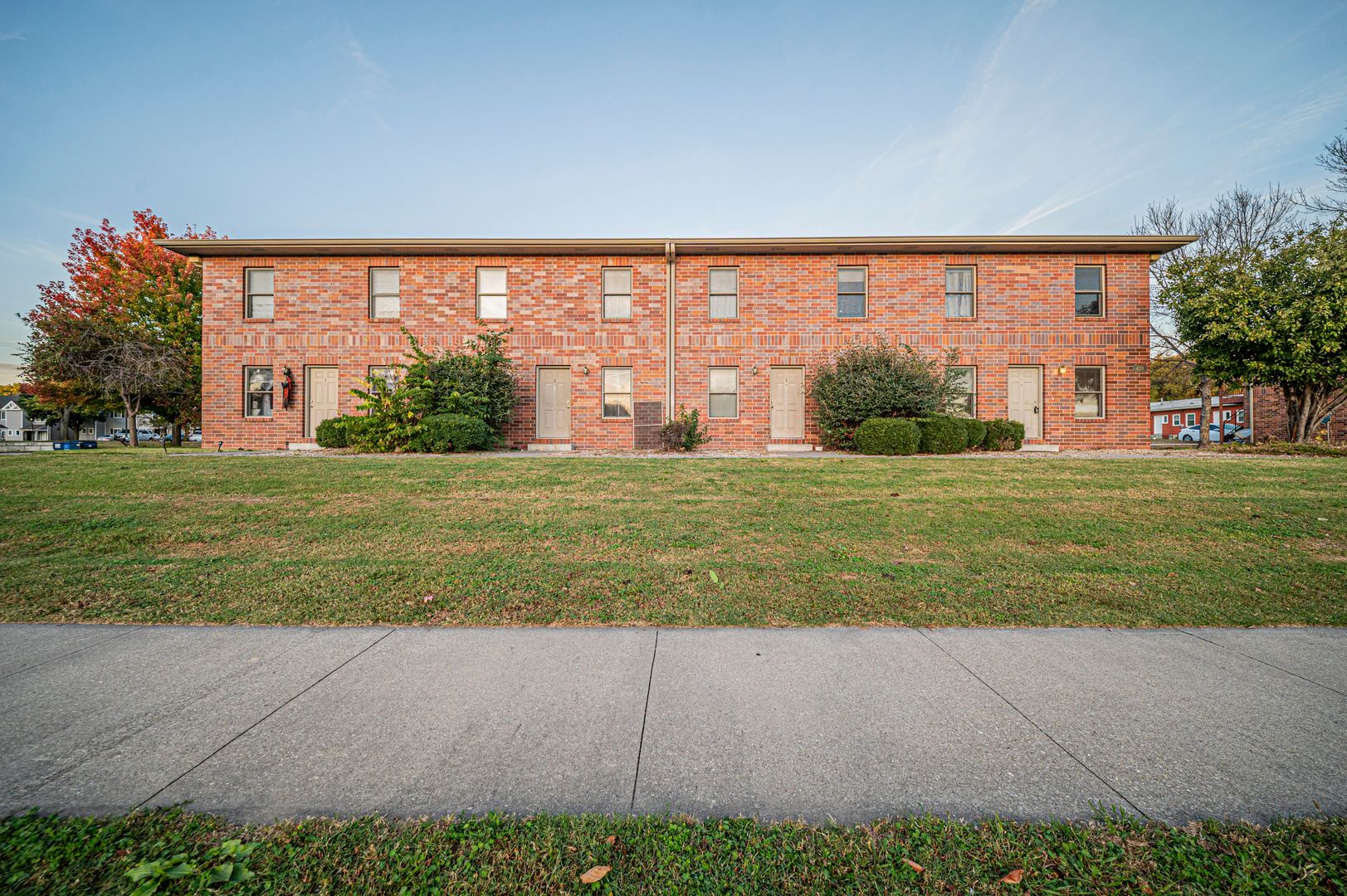 Junction City Apartment: Red Brick Apartments- 428 S. Washington Street