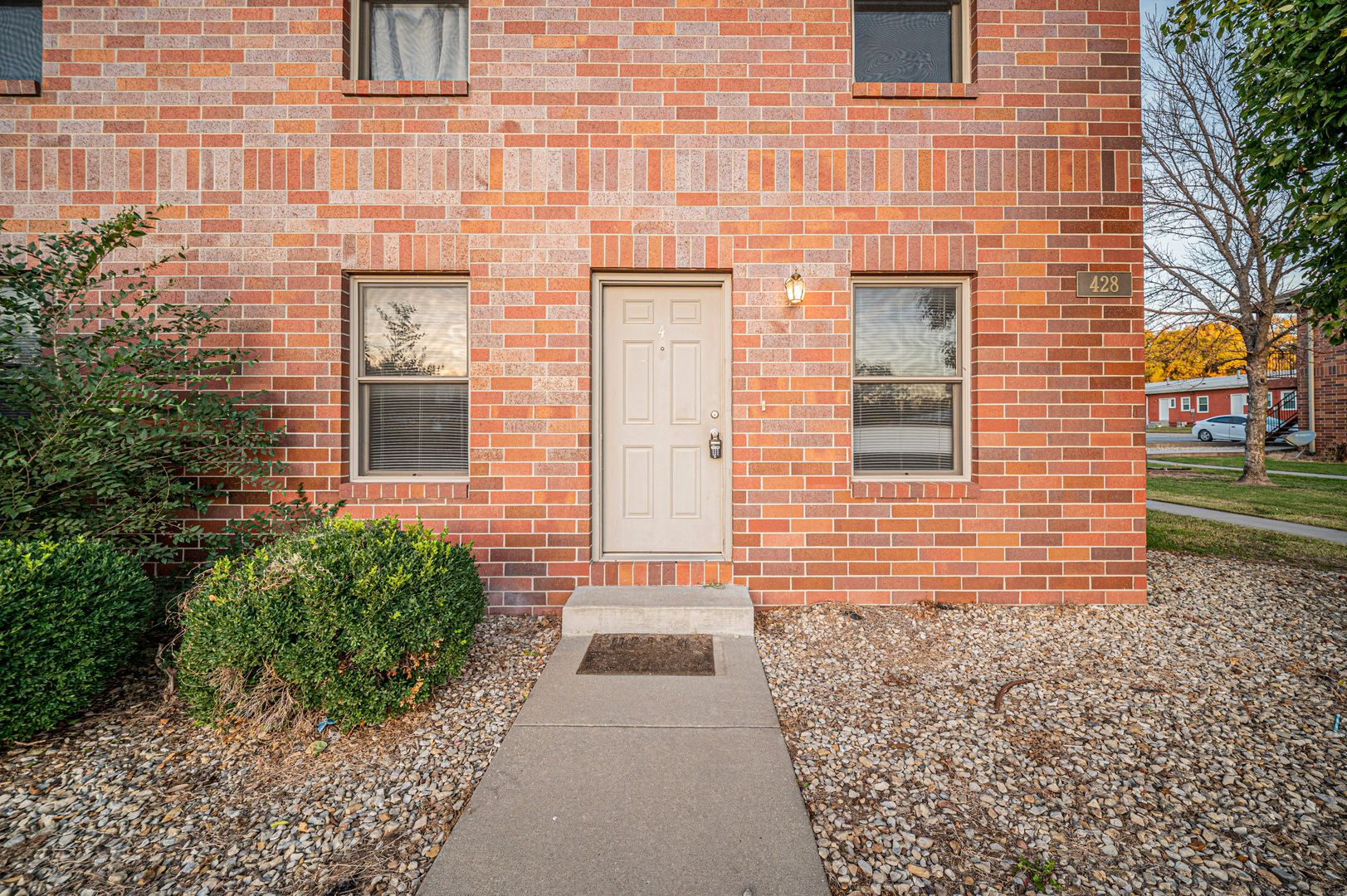Junction City Apartment: Red Brick Apartments- 428 S. Washington Street