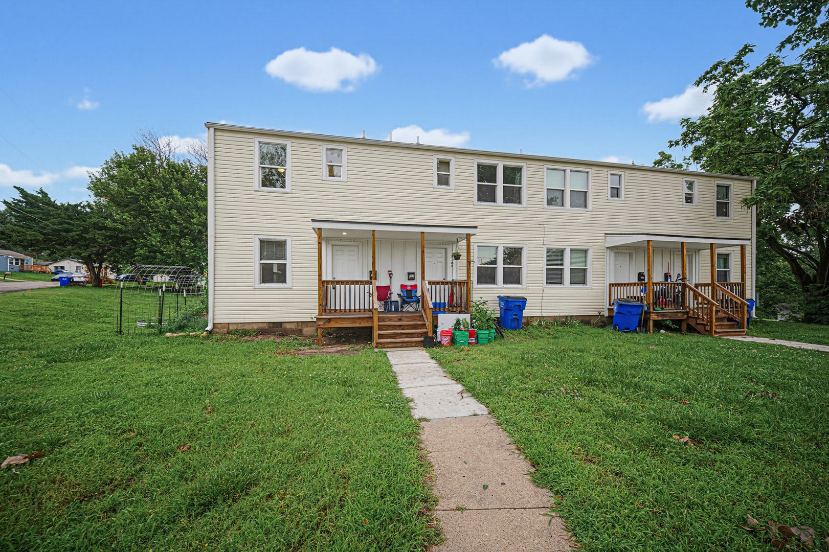 Junction City House: 740 W 1st St
