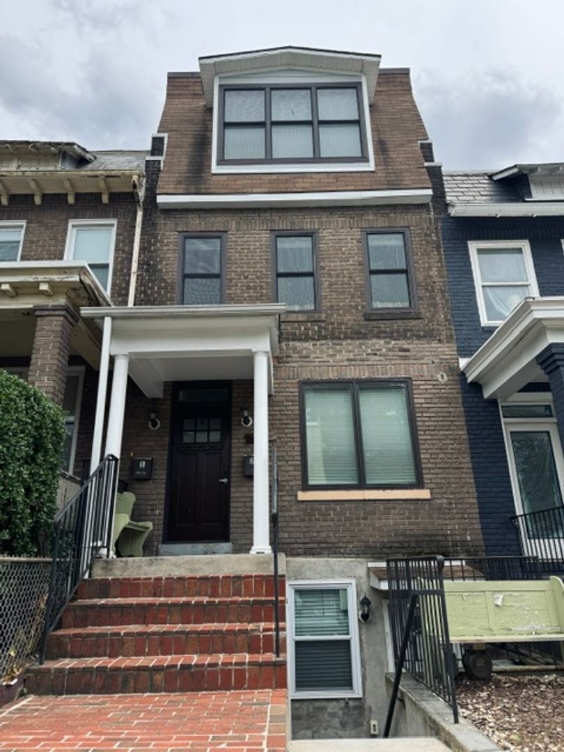 Northeast Apartment: 37 T Street