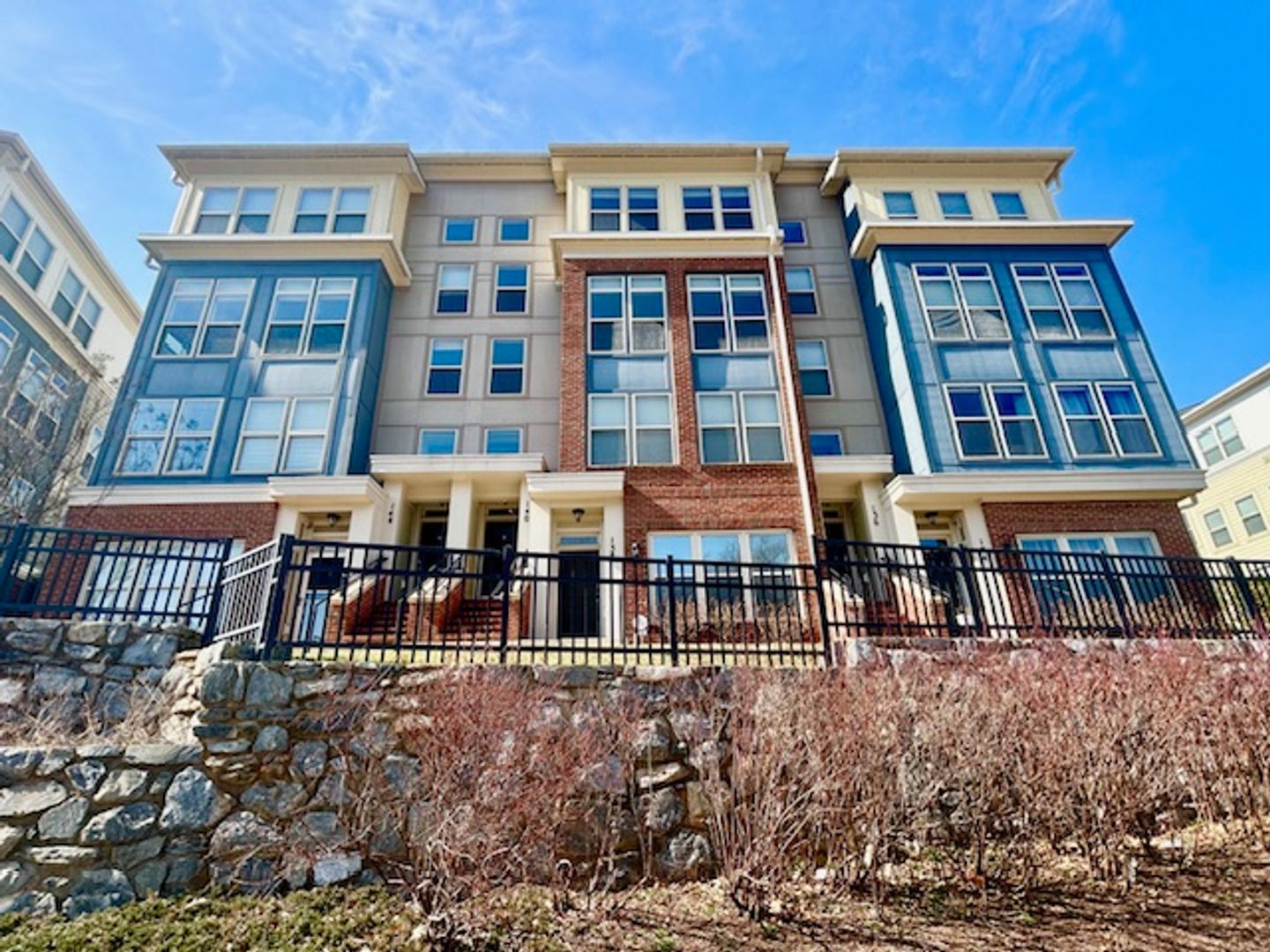 Gaithersburg House: 140 Copley Circle 22B