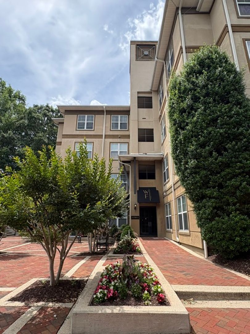 North Bethesda House: 11750 Old Georgetown Rd. #2301