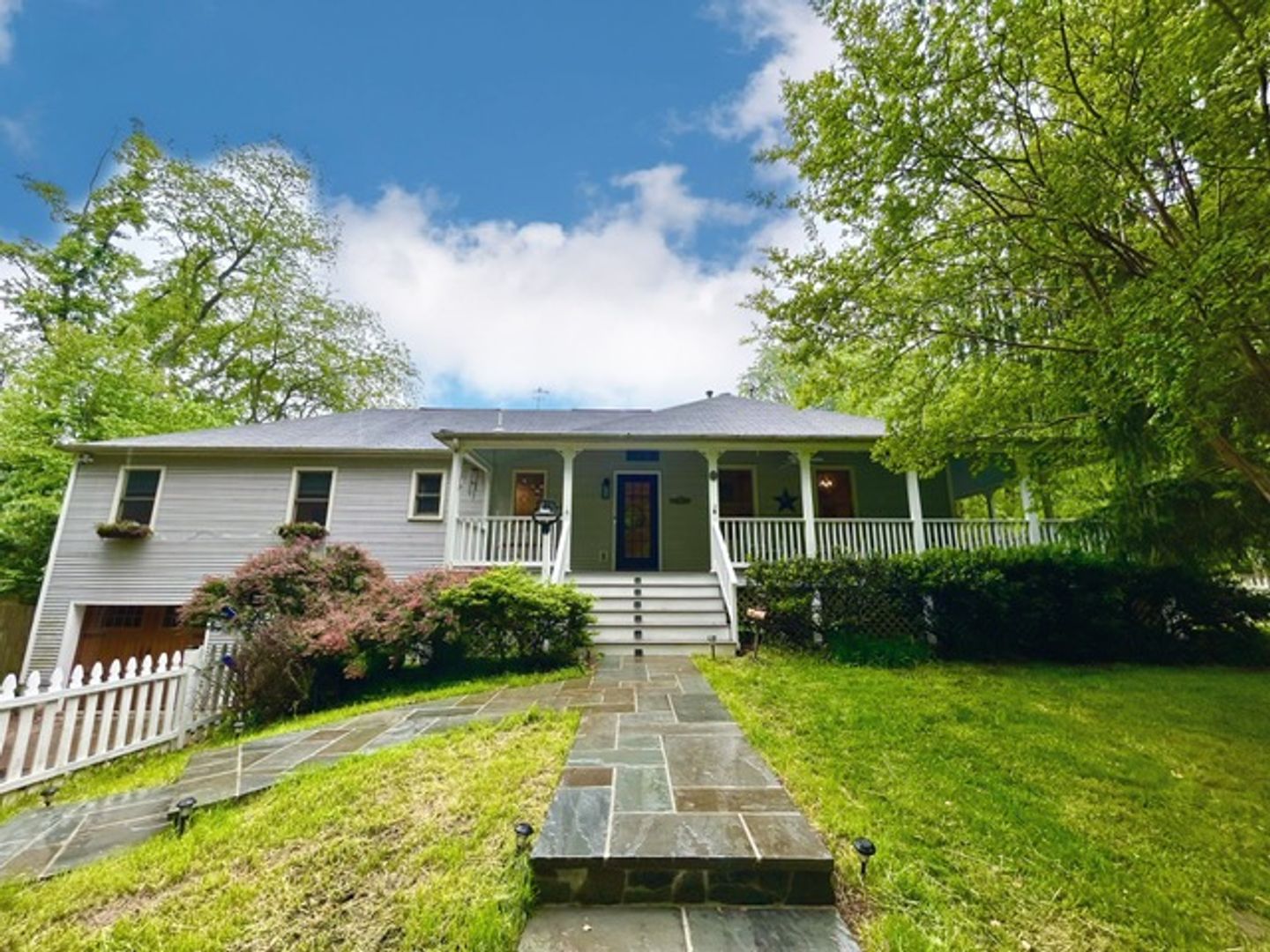 Washington Grove House: 510 Washington Grove Ln