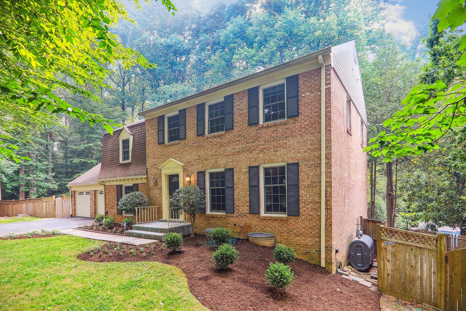 Potomac House: 9309 Langford Ct