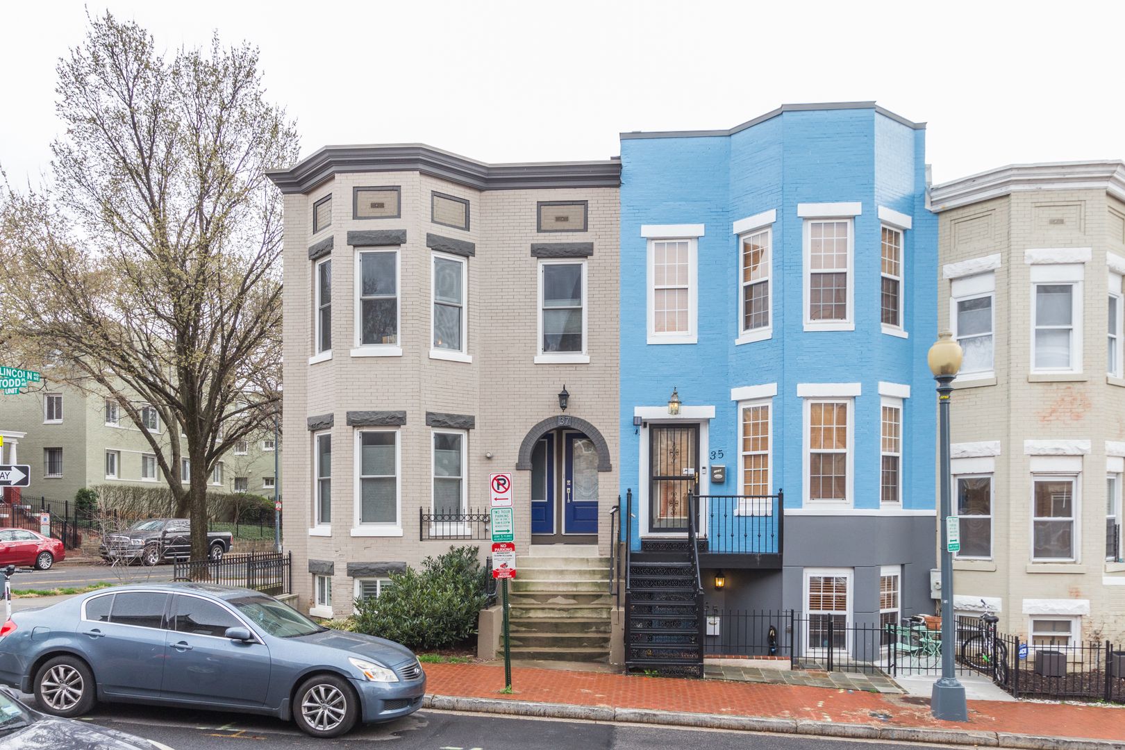 Washington House: 37 Todd Pl NE