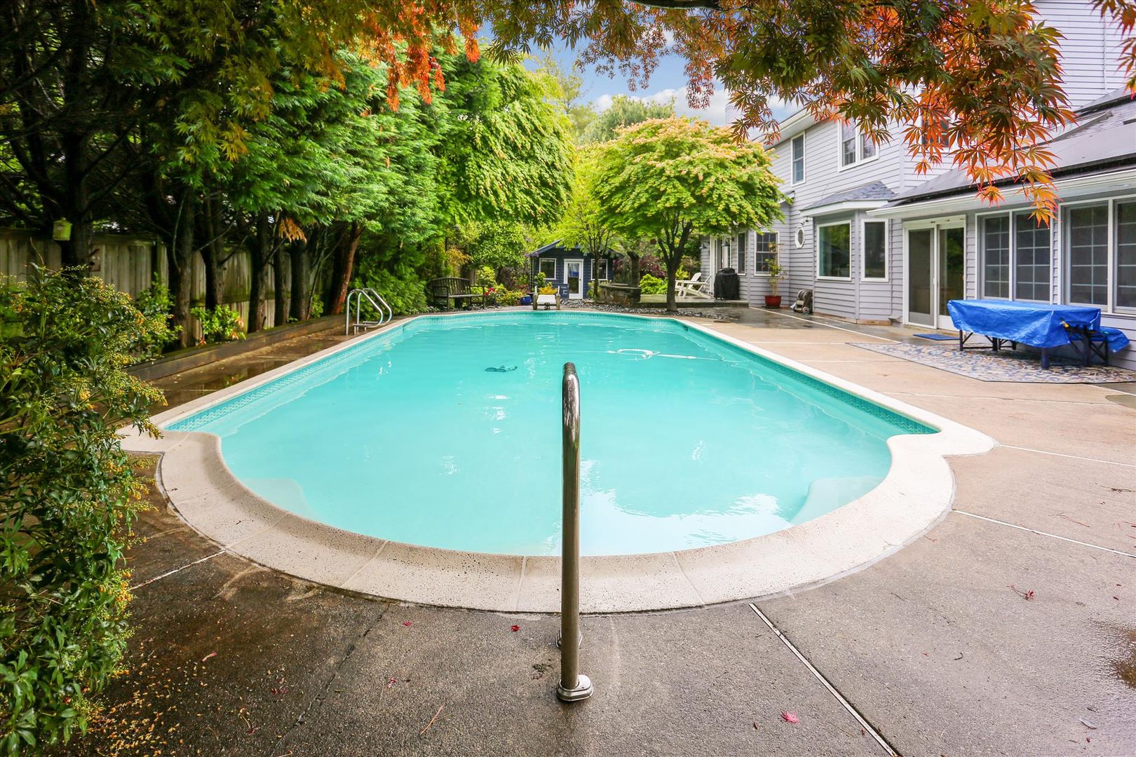 Potomac House: 1755 Glastonberry Rd