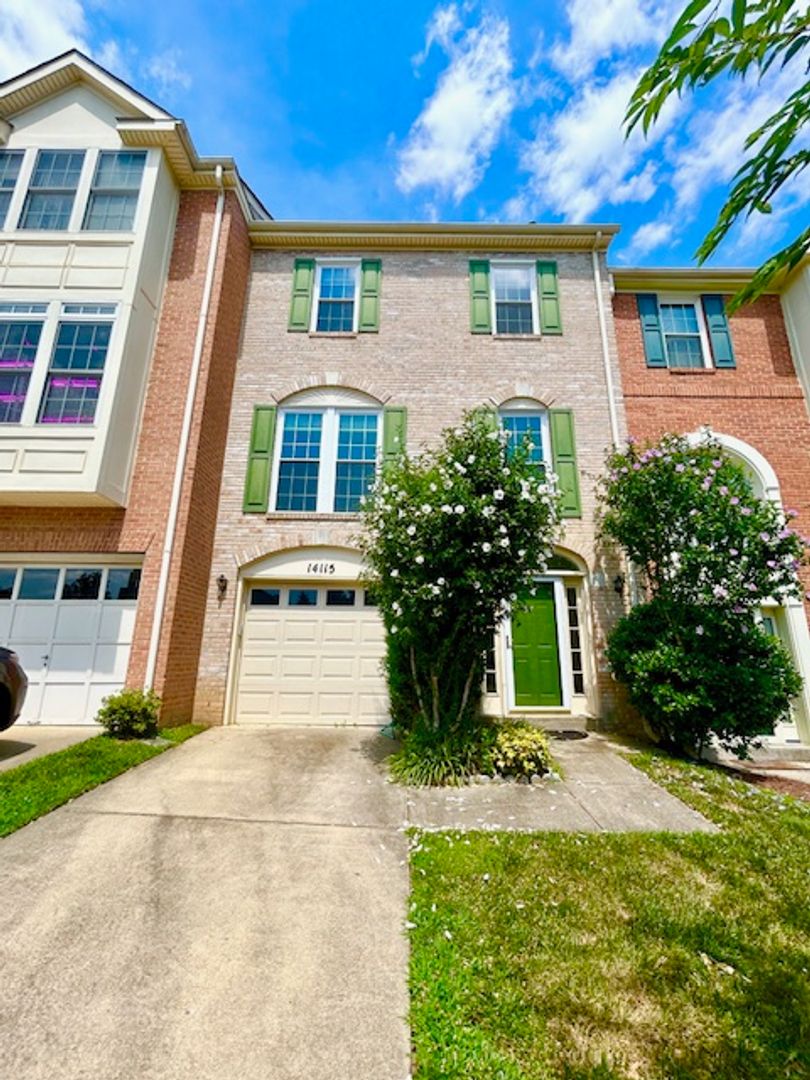 Silver Spring House: 14115 Parker Farm Way