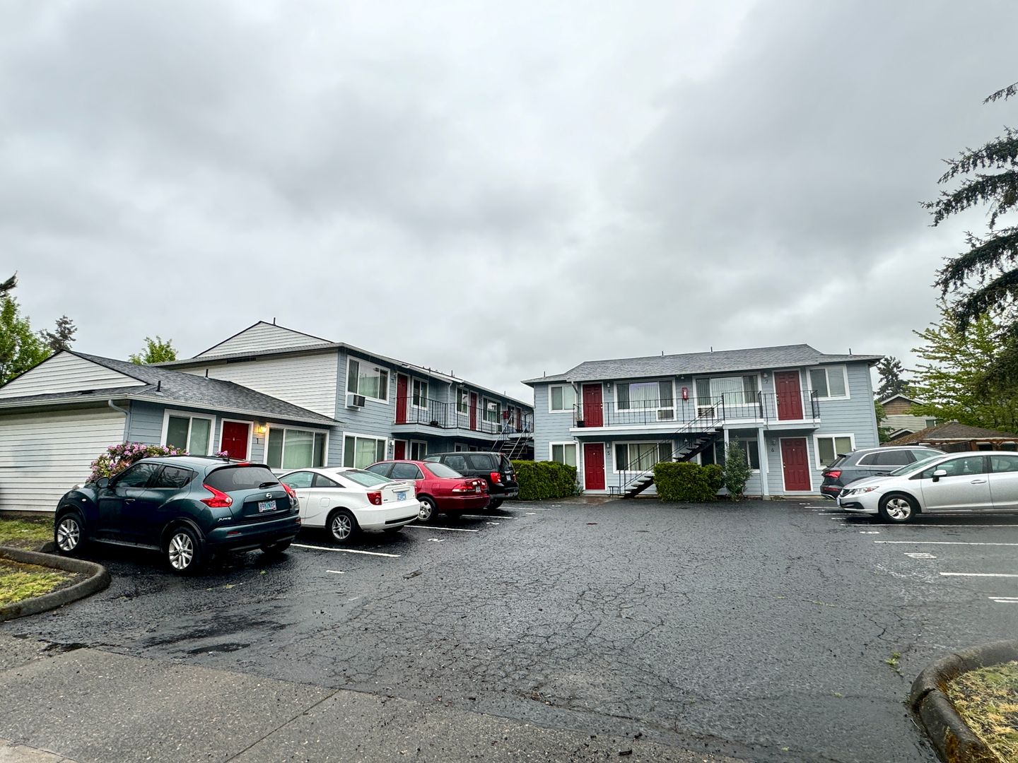 Portland Apartment: 5113 N Lombard St. #4