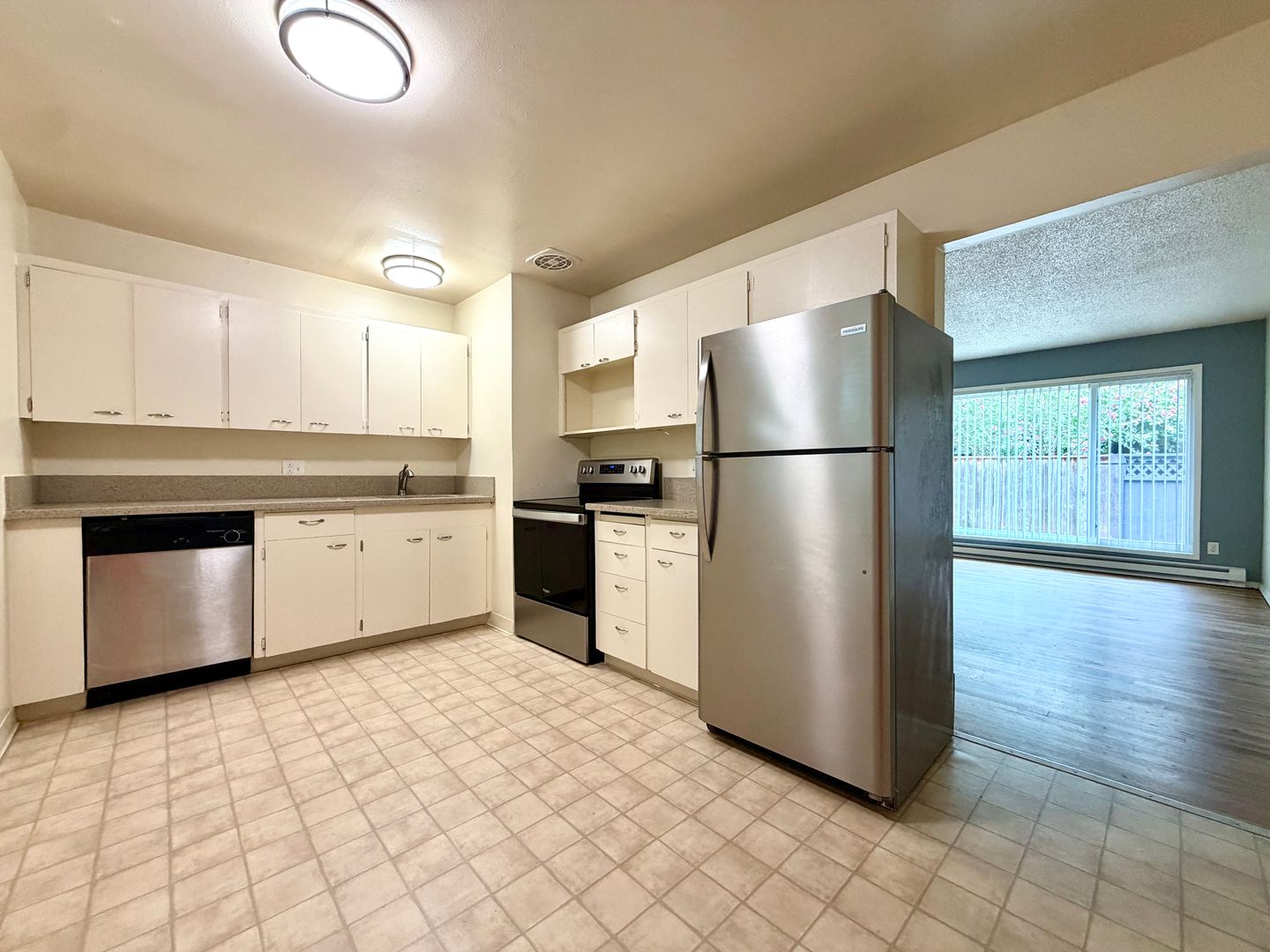 Portland Apartment: 4624 SE 29th Ave.