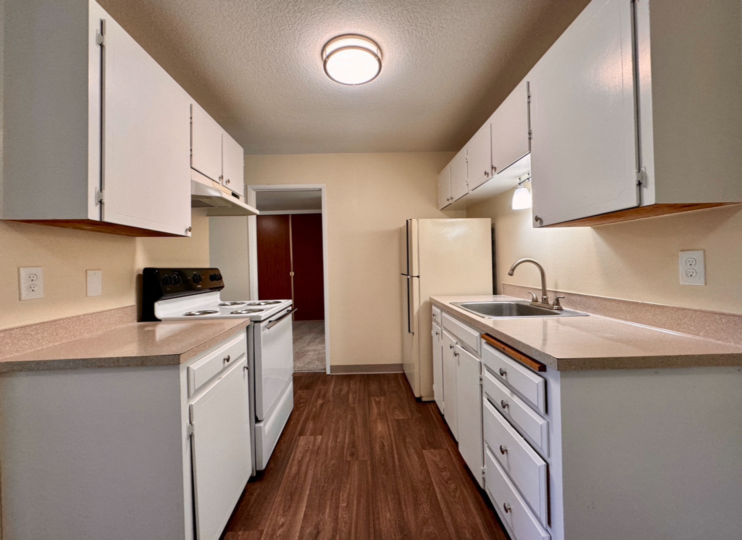 Portland Apartment: 4529 NE Killingsworth St 1-25