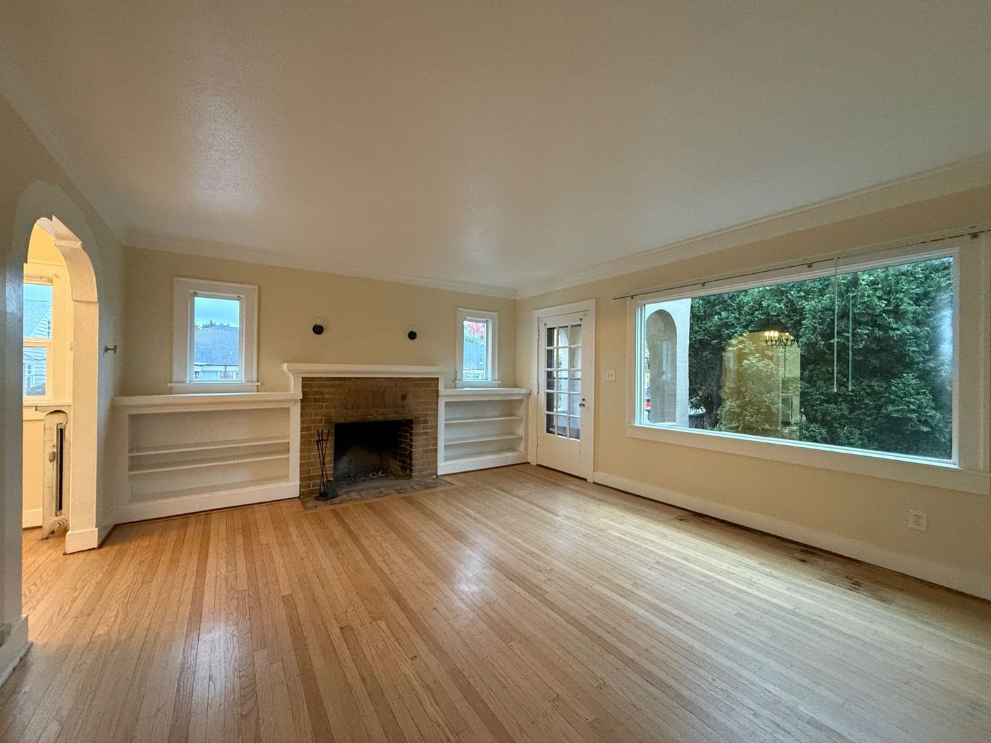 Portland Apartment: 329 - 333 SE 20th Ave Apts 00-12