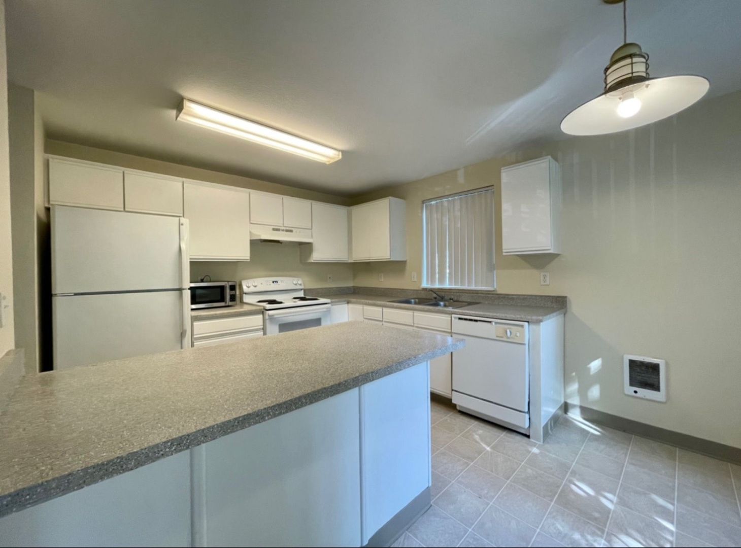 Portland Apartment: 5702 - 5710 NE Prescott St.