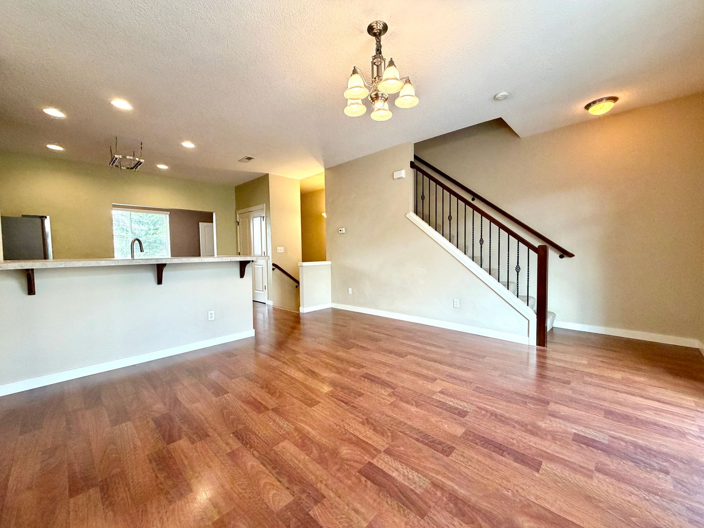 Beaverton Townhome: 409 NW Patricia Ann Pl