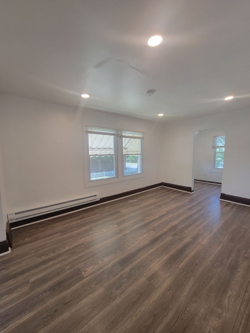 cleveland Apartment: 1185 E 167th Street Cleveland, OH