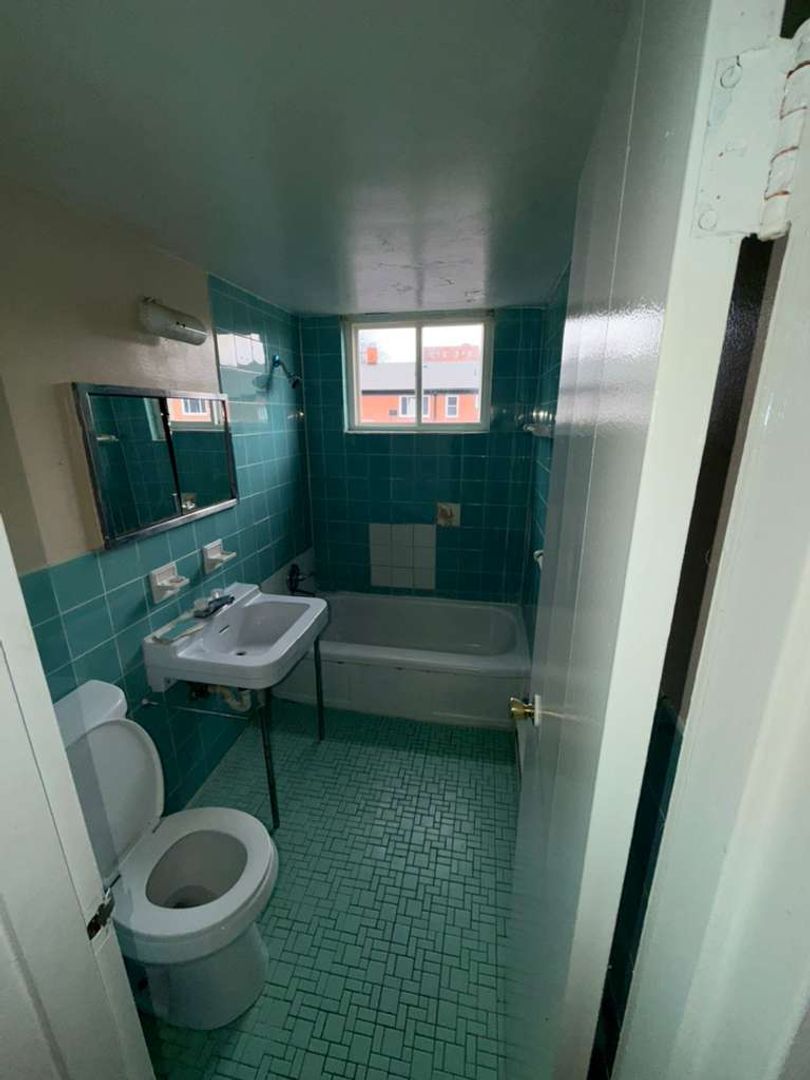 East Cleveland Apartment: 13945 Superior Road