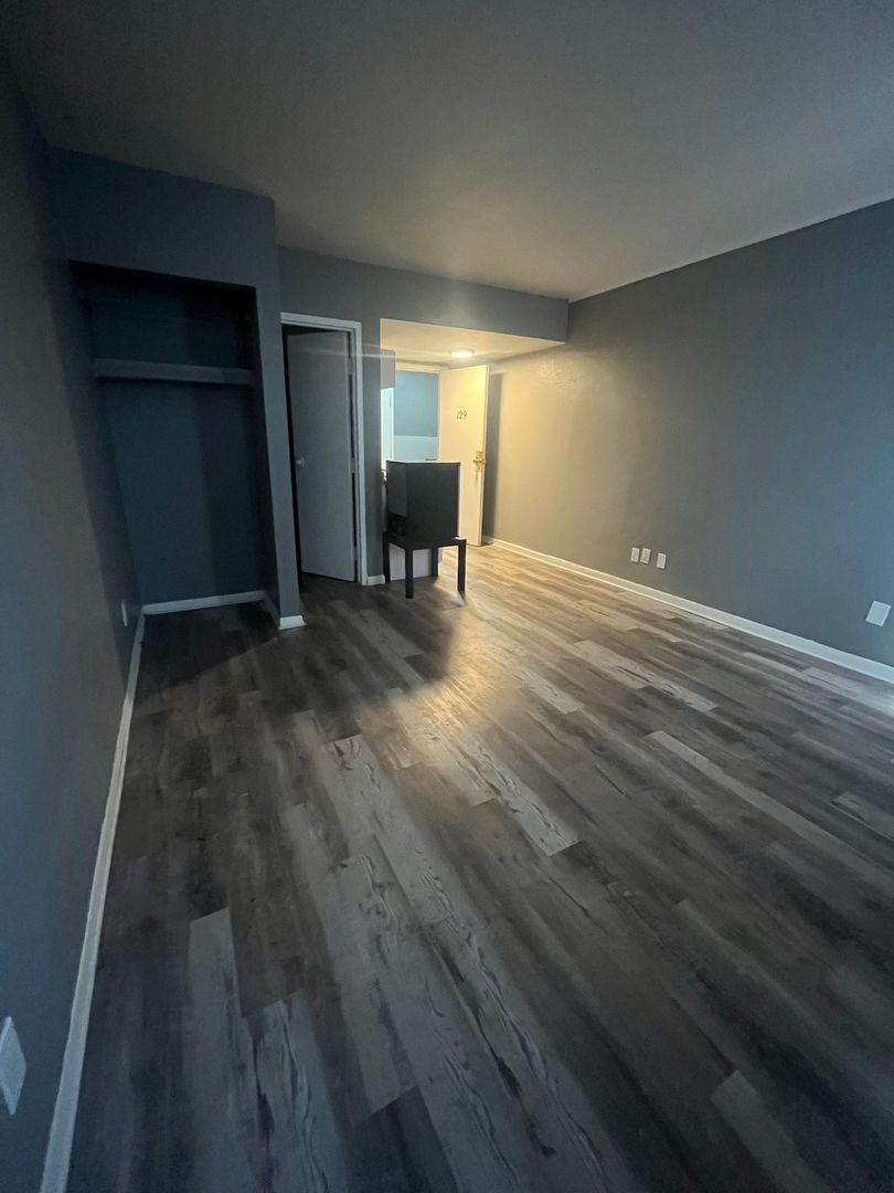 Toledo Apartment: 111 South Summit Street