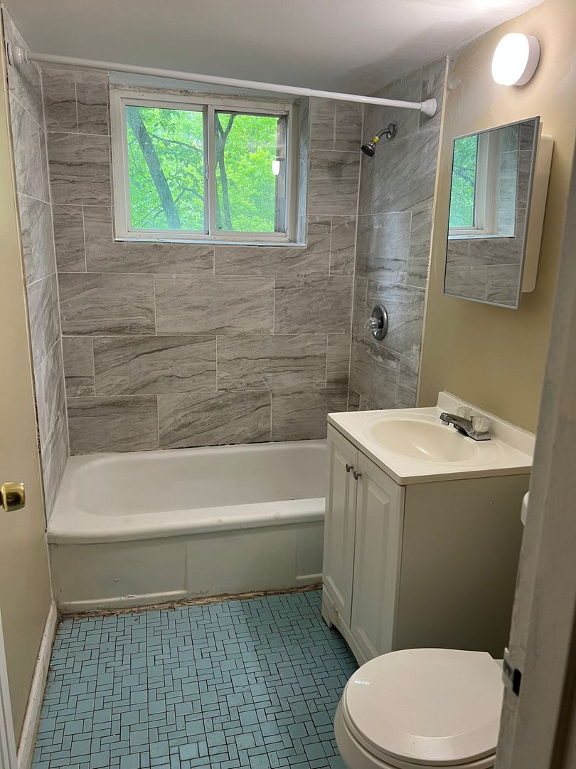 East Cleveland Apartment: 13945 Superior Road