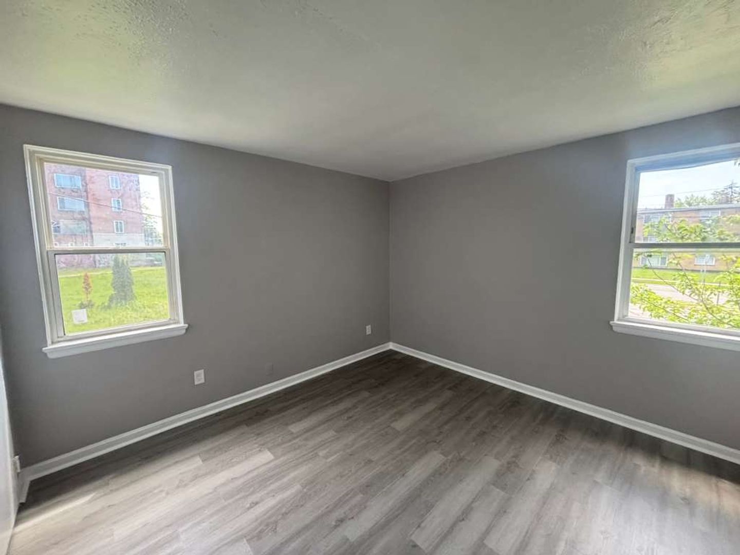 East Cleveland Apartment: 13975 Superior Road