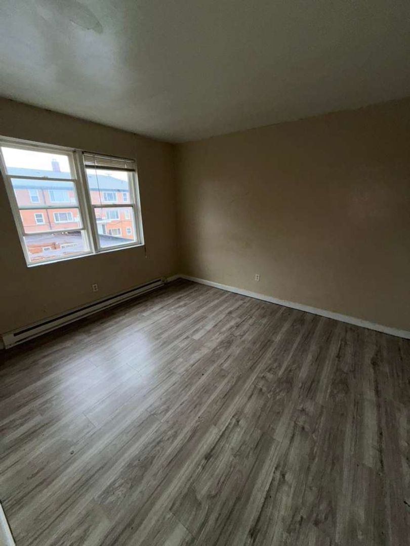 East Cleveland Apartment: 13945 Superior Road