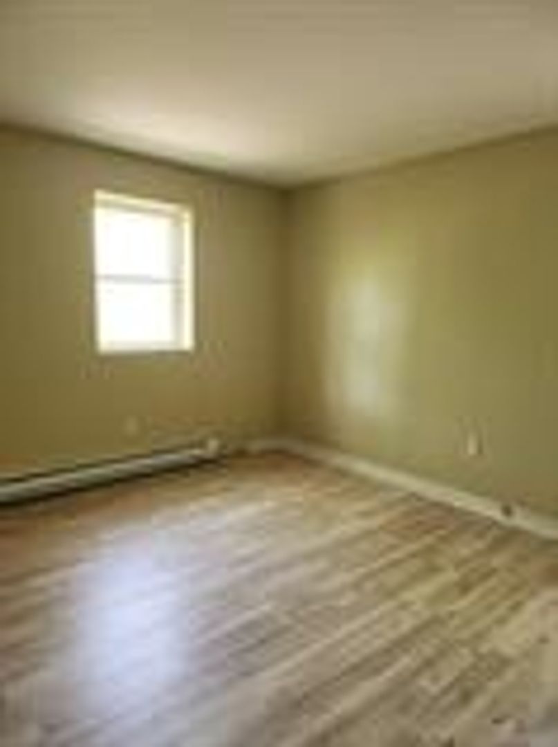 East Cleveland Apartment: 13945 Superior Road