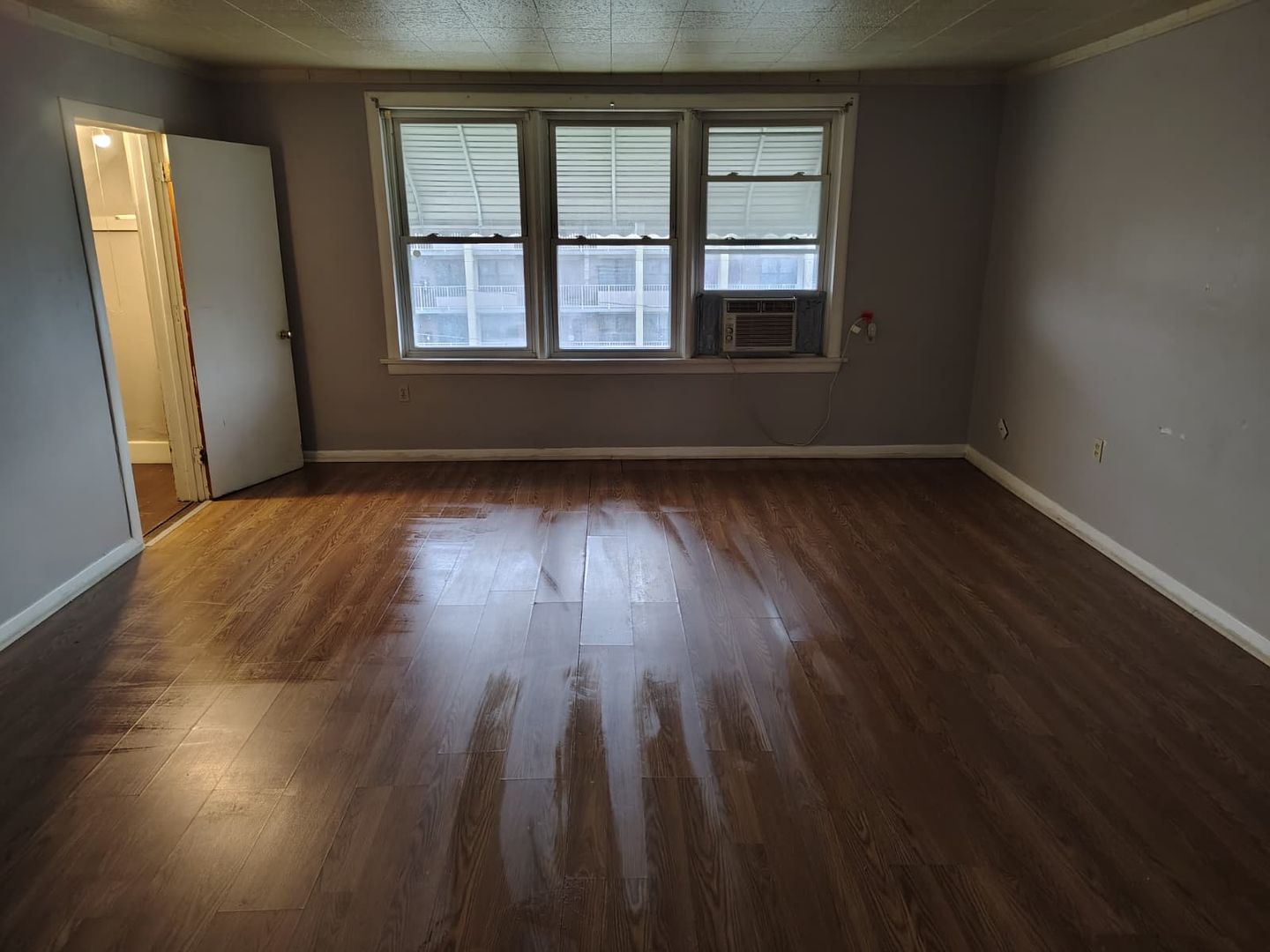 Akron Apartment: 51 Cotter Avenue