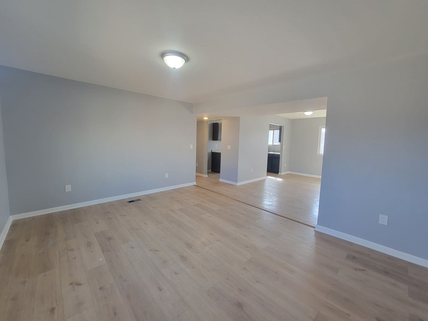 Dayton Apartment: 1804 - 1816 North James H McGee Blvd