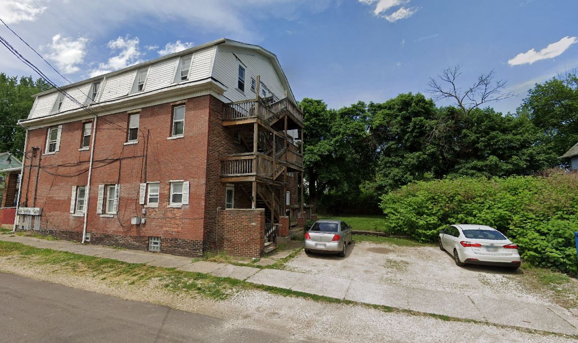 Akron Apartment: 167 Chittenden Street