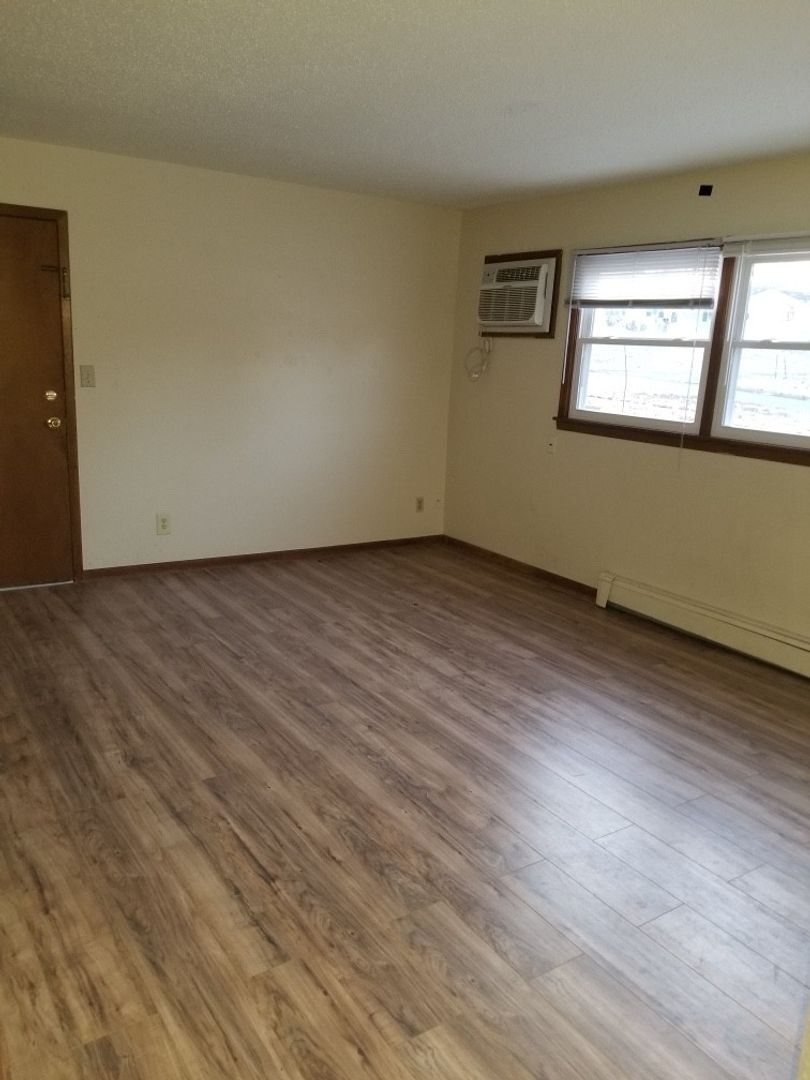 Indianola Apartment: 506 South D St
