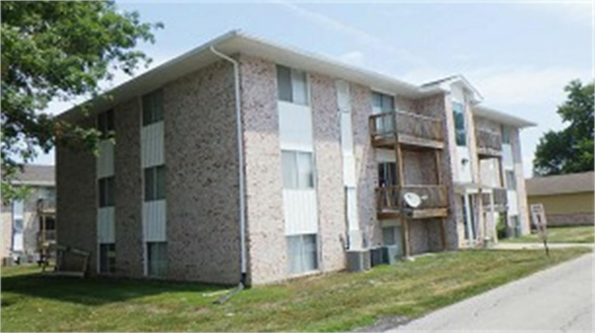 Indianola Apartment: 306 S J St