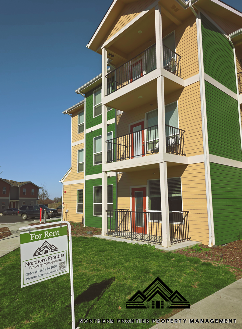 College Place Apartment: 185 SW Silverstar Lane