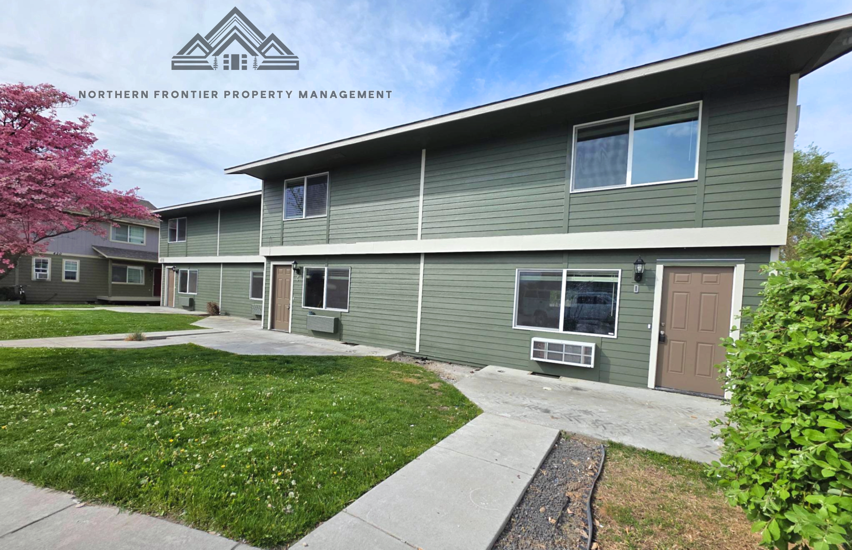 College Place Apartment: 418 SW 4th Street