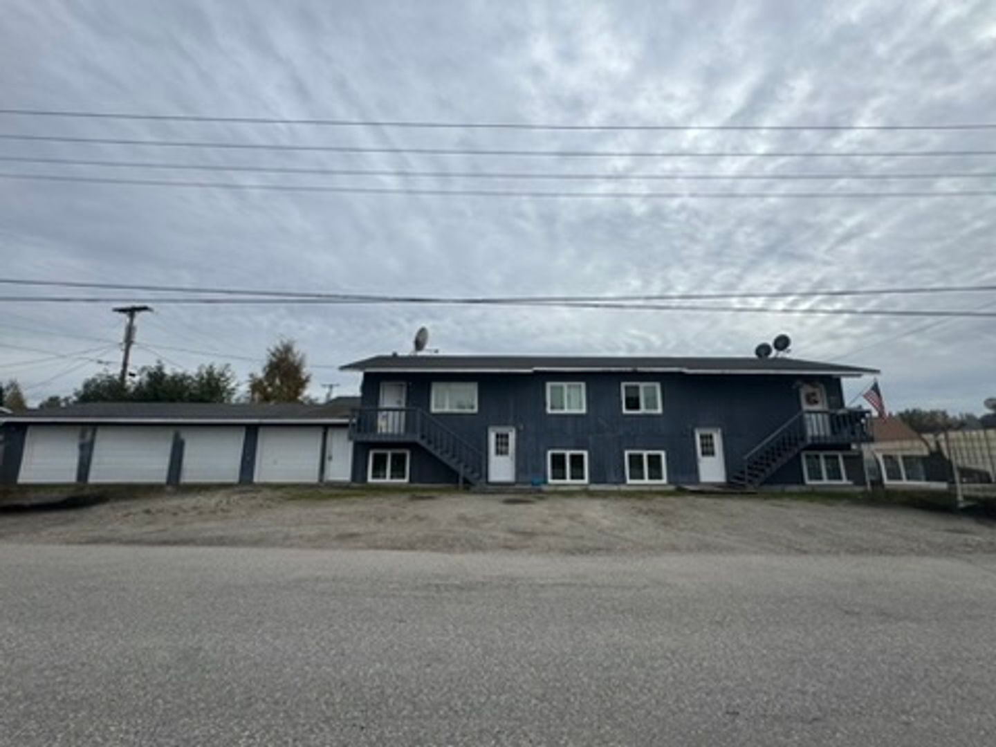 Fairbanks Apartment: 2605 Barnette Street