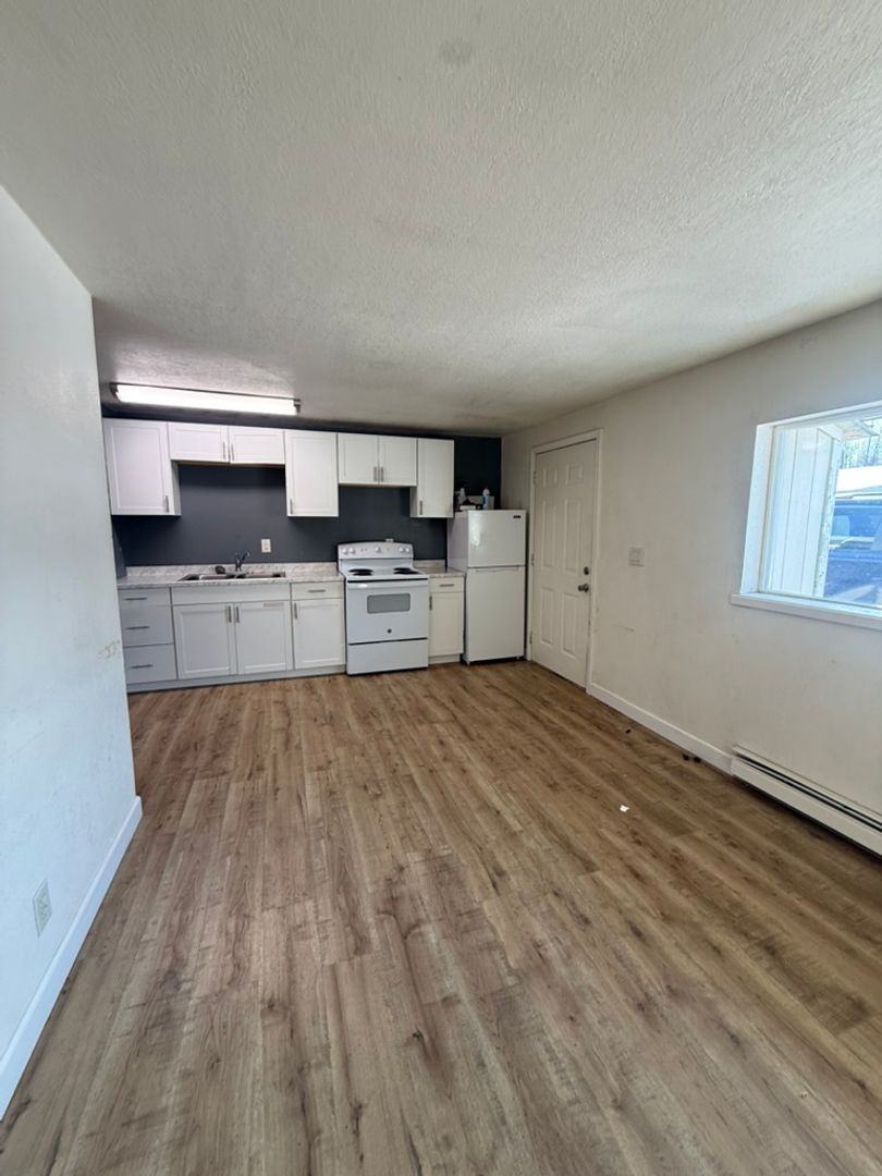 North Pole Apartment: 3579 Old Richardson Hwy