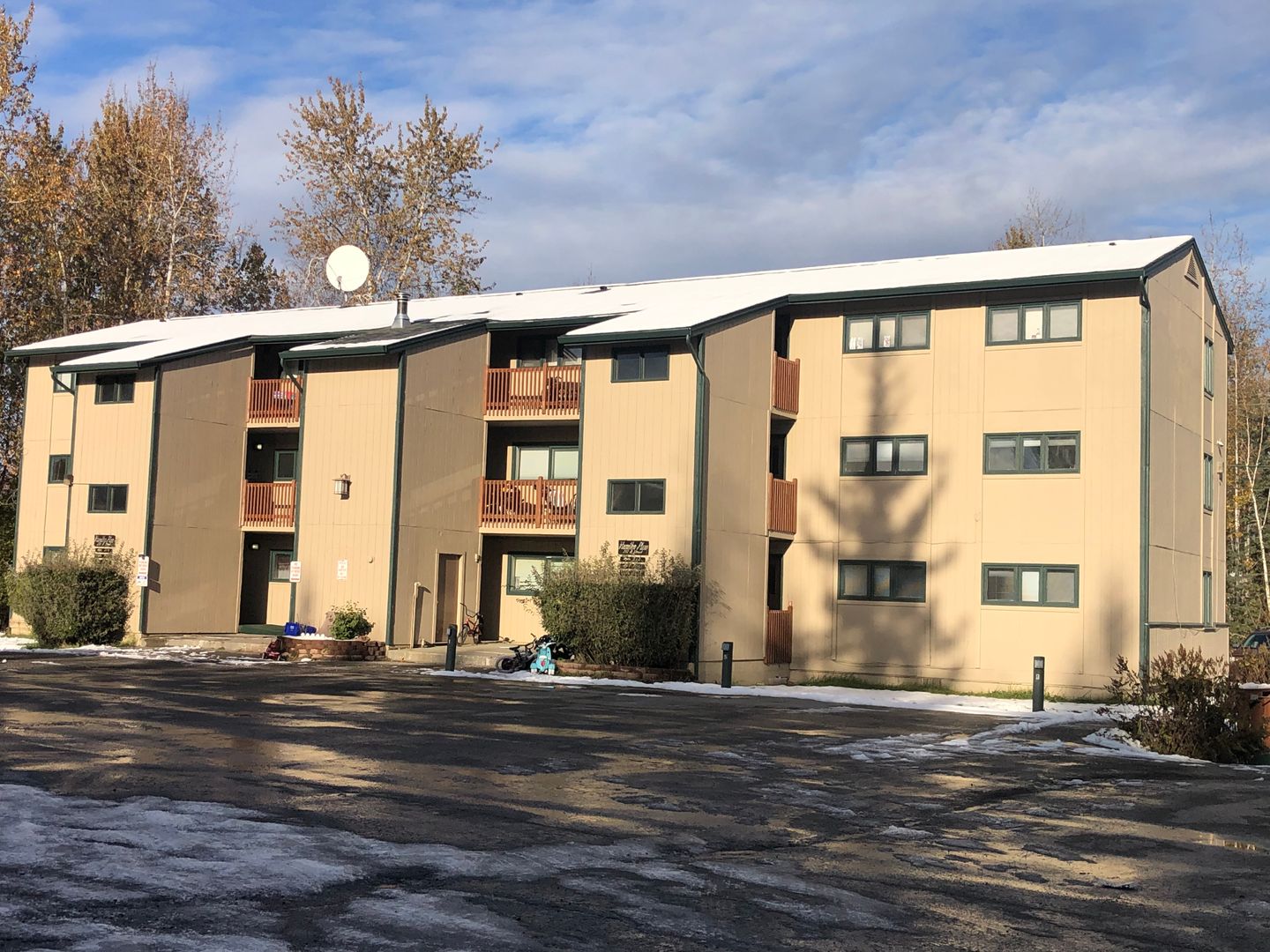 Fairbanks Apartment: 102 B Street