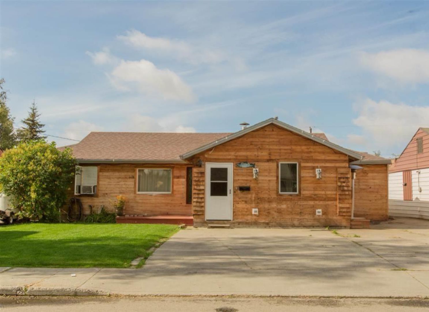 Fairbanks House: 304 Slater Drive