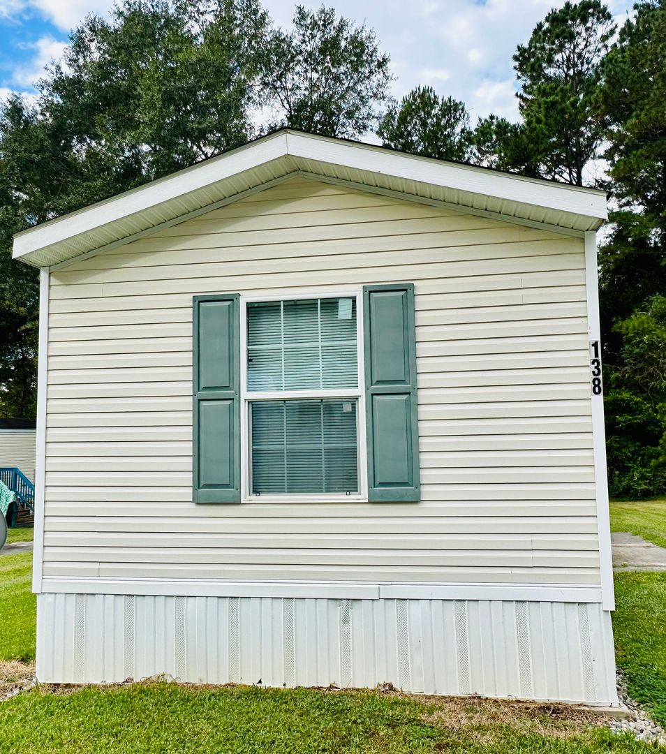 Navassa Apartment: 9765 Old Mill Rd