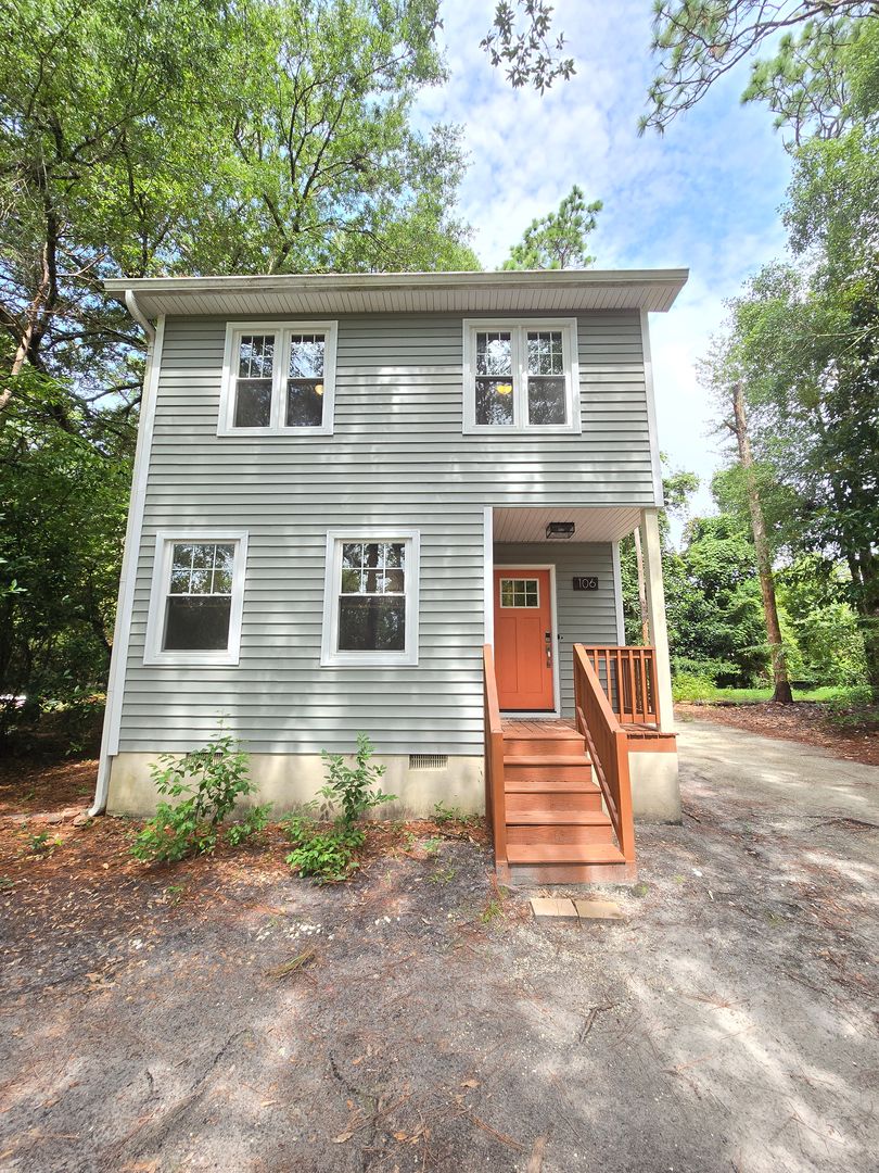 Wilmington House: 106 Hillsdale Drive