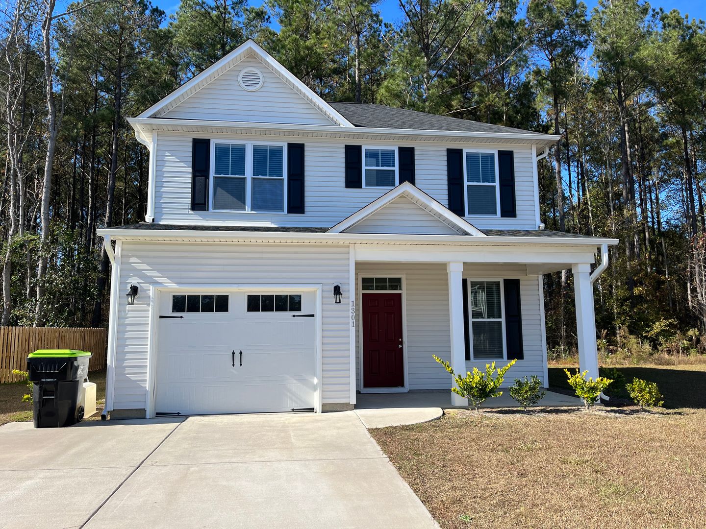 Leland House: 1301 Putnam Dr NE