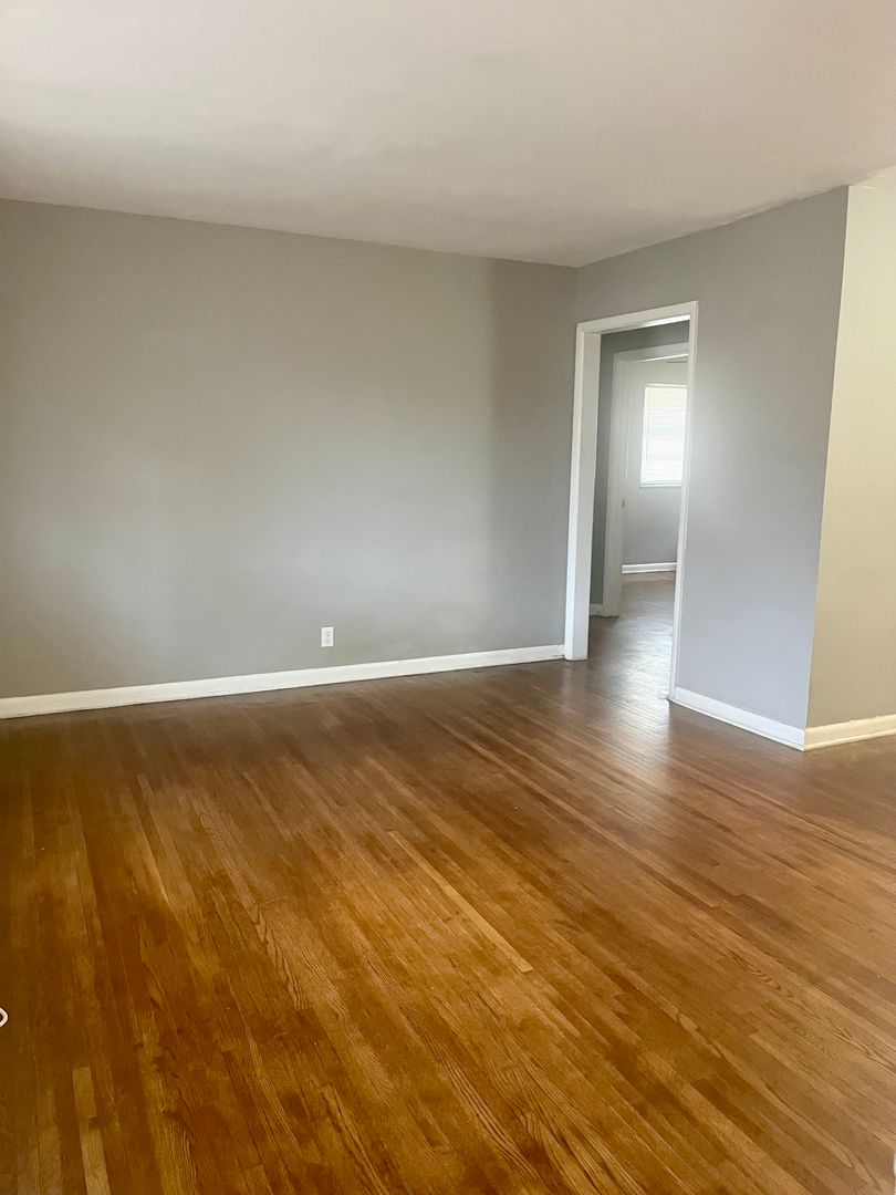 North Little Rock Apartment: 105 West 42nd Place