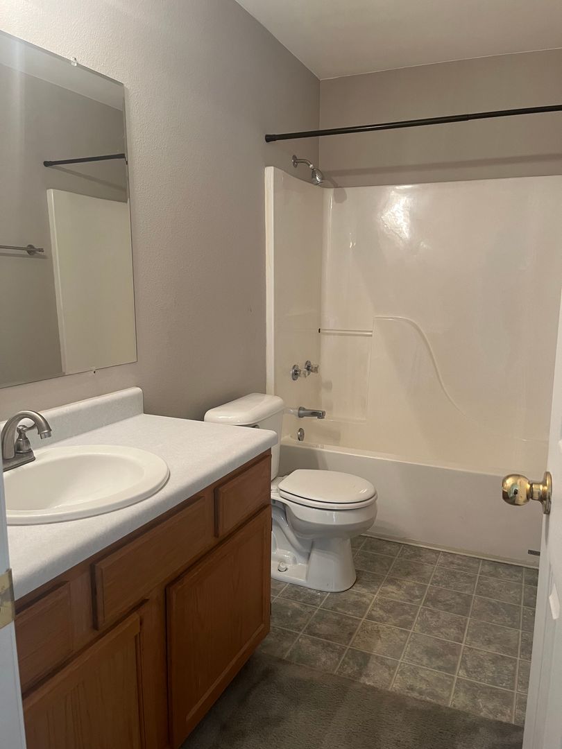 13900 Ridgecrest Drive 6 of 12